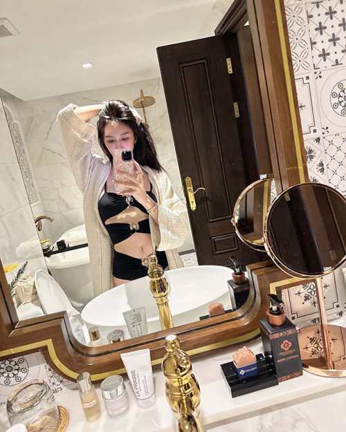 เบนซ์ พริกไทย เปิดโหมดแซ่บ ! สวมชุดว่ายน้ำ เว้าทุกส่วน เซ็กซี่เกินเบอร์